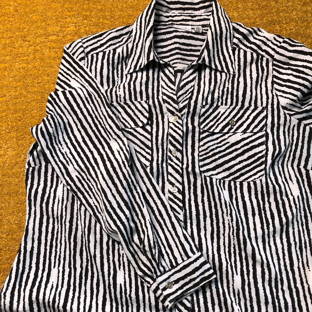 Kim Rogers long sleeve button up blouse